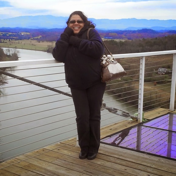 Meet your Posher, Robbie - Picture 1 of 1